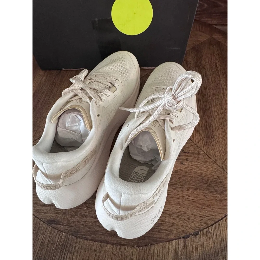 The North Face W Altamesa 300 White Dune Trail Running Shoes NF0A8A9SWID-090 9